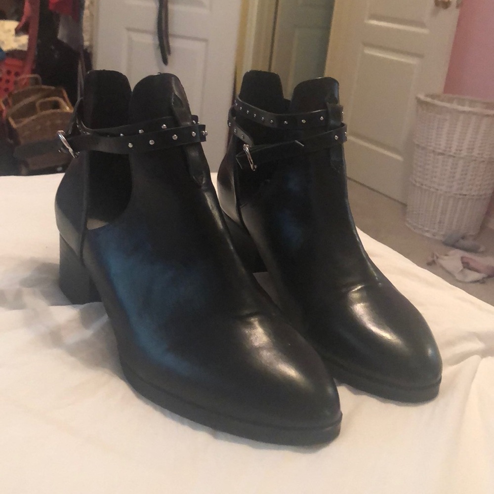 Black booties - Picture 4 of 5
